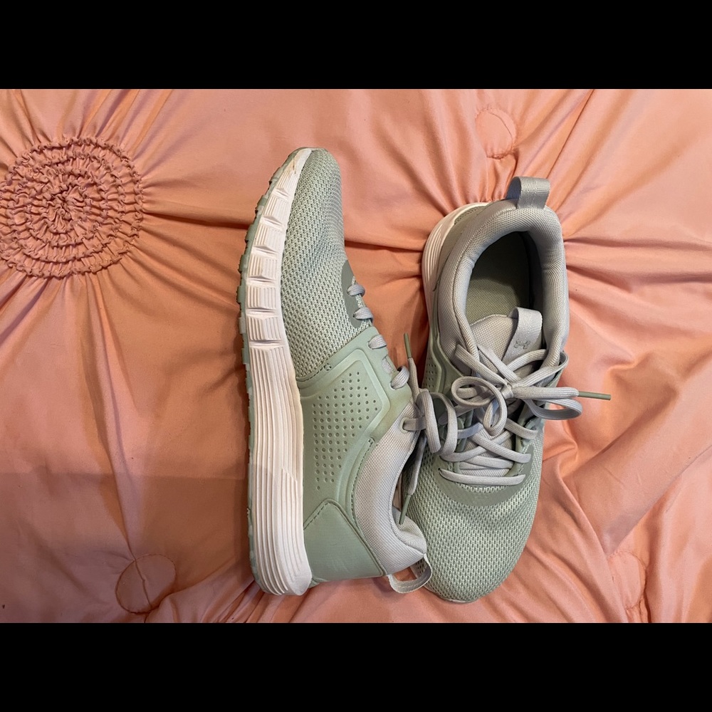 UA HOVR 9.5